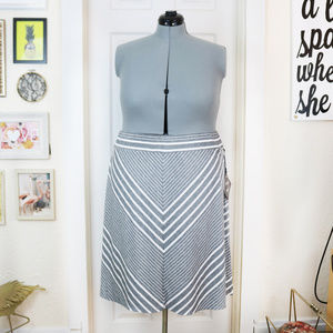 Grey Chevron Striped Skirt - Ava & Viv